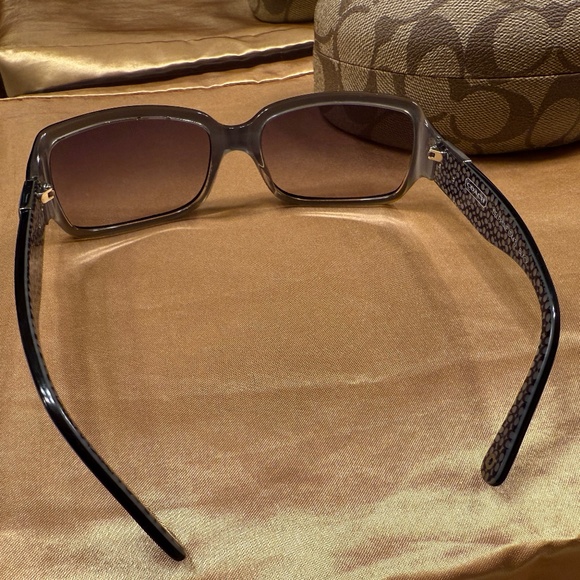 Coach Classic Sunglasses (Black) - Picture 2 of 5